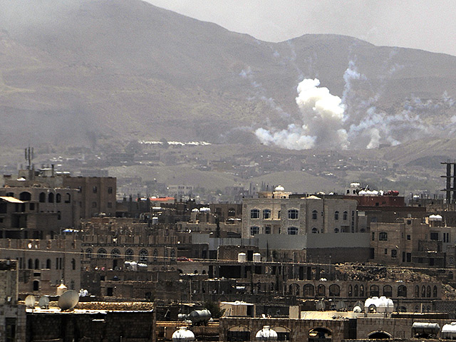 На территории Йемена продолжаются бои между войсками коалиции и повстанцами-хуситами, несмотря на объявленное во вторник окончание военной операции