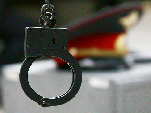 В Санкт-Петербурге возбуждено уголовное дело в отношении стража порядка, которого подозревают в прошлогоднем грабеже