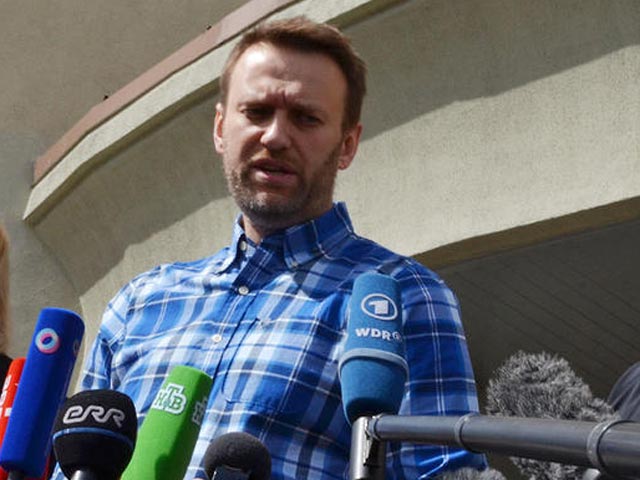 Навальный исполнил постановление суда, создав сайт от имени тещи депутата Неверова