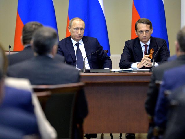 Президент Путин считает, что экономика успешно справилась с санкциями: "Все. Это пройдено"