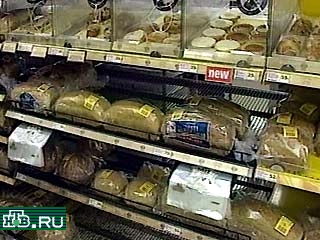 Ажиотажный спрос на хлеб, молоко, сахар и макаронные изделия отмечен почти во всех магазинах Великобритании