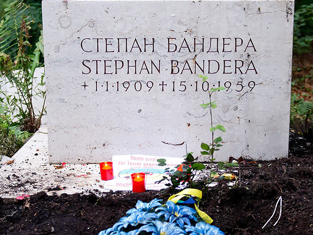 В Германии в очередной раз осквернена могила идеолога украинского национализма Степана Бандеры