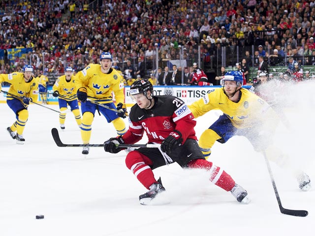 Канада обыграла Швецию на чемпионате мира по хоккею, проигрывая 0:3