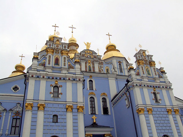 Представители православной общественности из разных регионов Украины прошли накануне крестным ходом по центральным улицам Киева