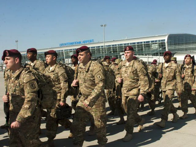 Американские военные инструкторы, которые занимаются подготовкой бойцов Национальной гвардии Украины на западе страны, отмечают низкий уровень подготовки военных