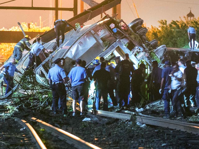 В США сошел с рельсов пассажирский поезд: не менее пяти человек погибли, пострадали не менее 140