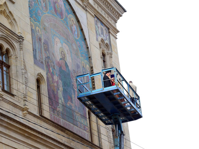На здании в Петербурге восстановили мозаичную икону, которая считалась утраченной