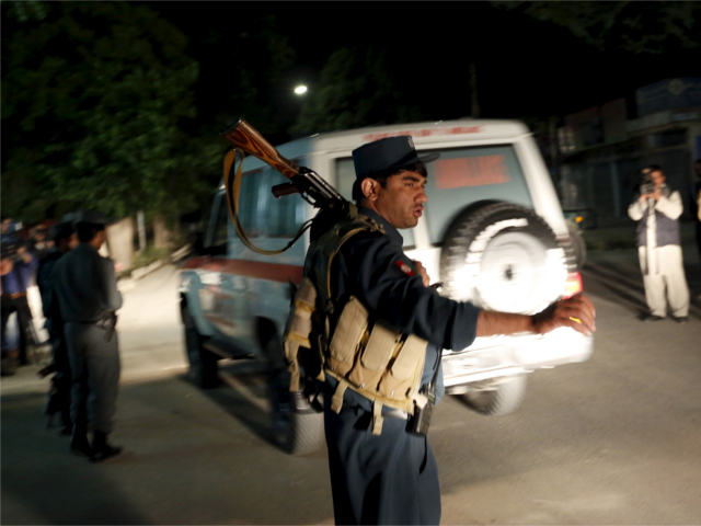В столице Афганистана боевики захватили отель, полиция провела штурм 
