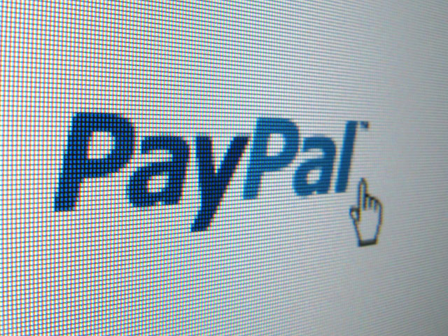 Платежная система PayPal заблокировала счет, на который собирались пожертвования на печать доклада "Путин. Война"