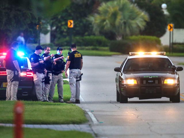 Во Флориде двое афроамериканцев обстреляли школьный автобус и ранили двух девочек