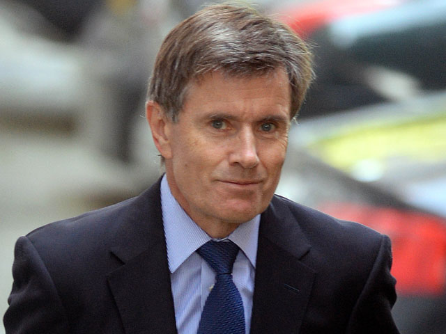 Британская BP взяла в совет директоров бывшего главу разведслужбы MI6 Джона Сауэрса