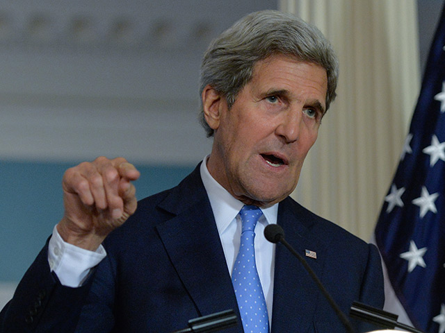 Госсекретарь США Джон Керри на пресс-конференции в Сеуле в понедельник, 18 мая, заявил, что Вашингтон обсуждает введение новых санкций против Северной Кореи в ответ на отказ от ограничения ядерной программы