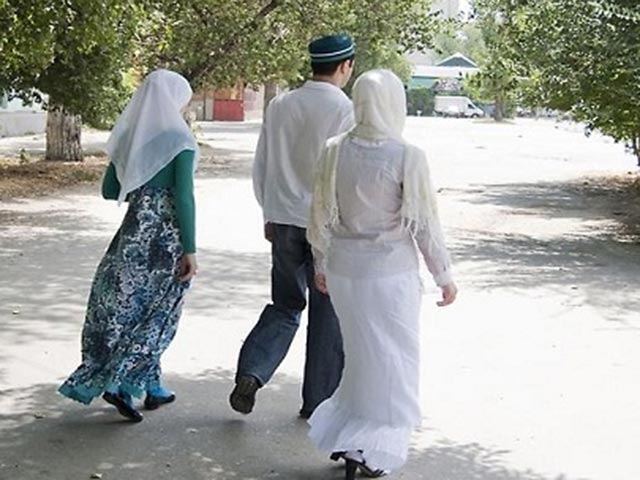 В Чечне предлагают легализовать многоженство
