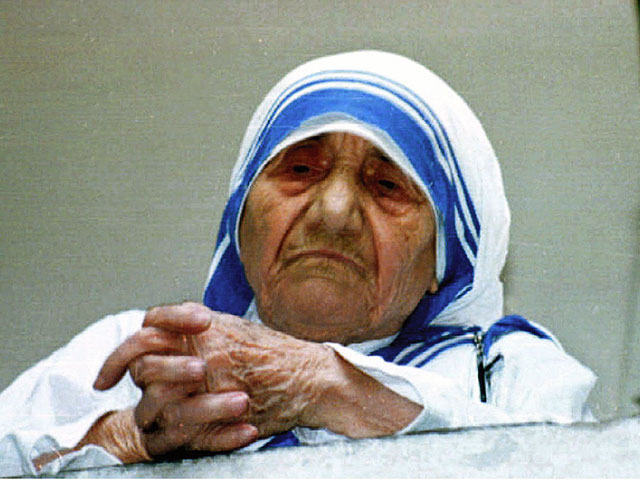 Дата канонизации Матери Терезы еще не определена, заявили в Ватикане