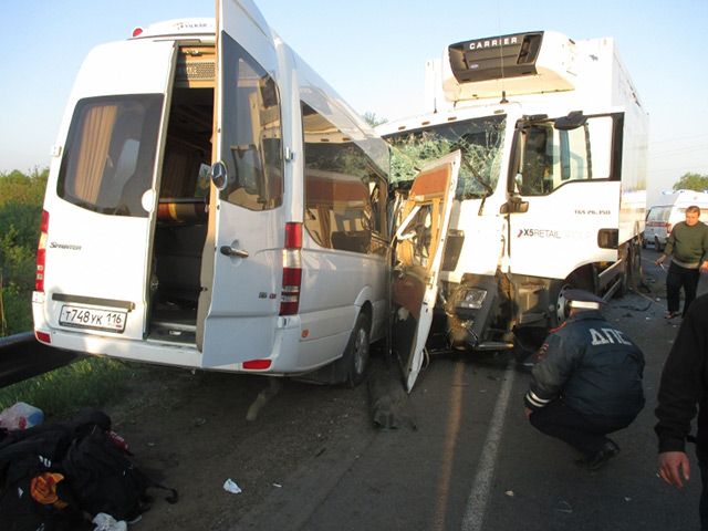 Автобус с юными спортсменами, ехавшими из Казани в Санкт-Петербург на соревнования по карате, попал в страшную аварию в Нижегородской области