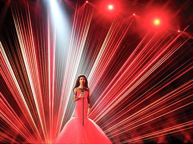 Второй полуфинал песенного конкурса "Евровидение" прошел в Вене вечером в четверг, по его итогам определилась вторая десятка исполнителей, которые выступят в финале 23 мая
