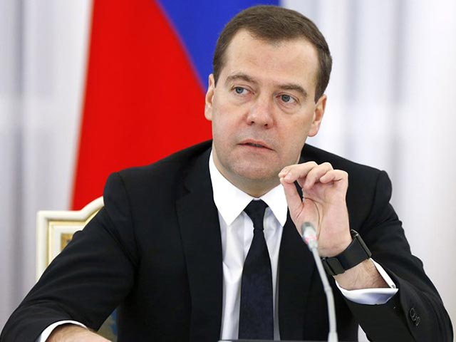 Медведев о пенсионном возрасте: "Если люди хотят работать, значит надо дать им такую возможность"