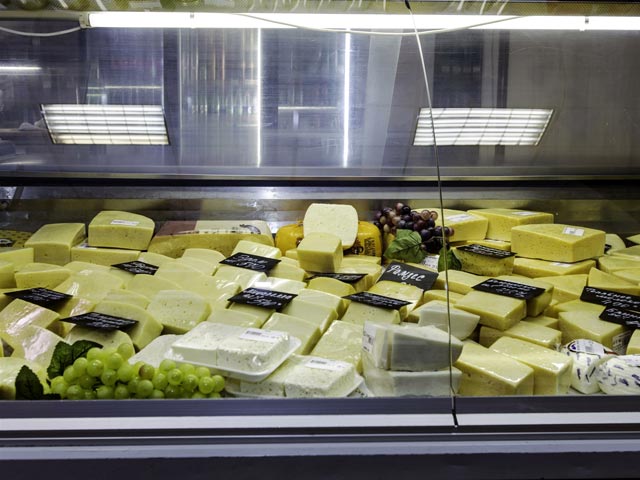 Импорт безлактозных сыров и молока в Россию вновь могут ограничить