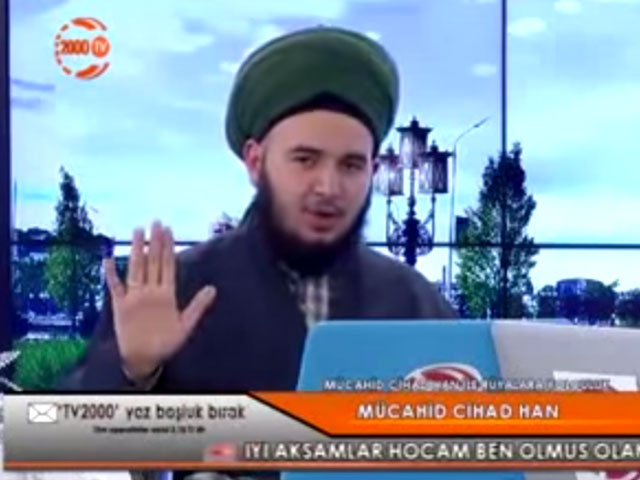 Турецкий проповедник Муджахид Джихад Хан стал звездой соцсетей после того, как прочел по телевидению проповедь о вреде мастурбации