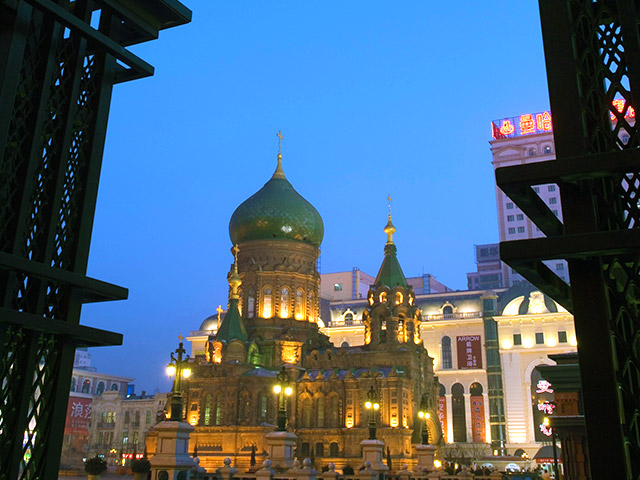 Участники 9-й конференции российских соотечественников, проживающих в КНР, приняли в среду программу по восстановлению памятников российского исторического присутствия на северо-востоке Китая