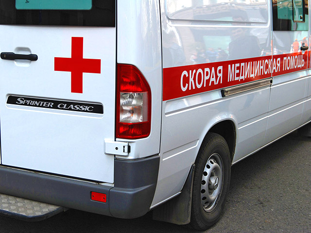 В Калмыкии легковой автомобиль столкнулся с пассажирским автобусом: четыре человека погибли. По предварительным данным, водитель "Лады" заснул за рулем