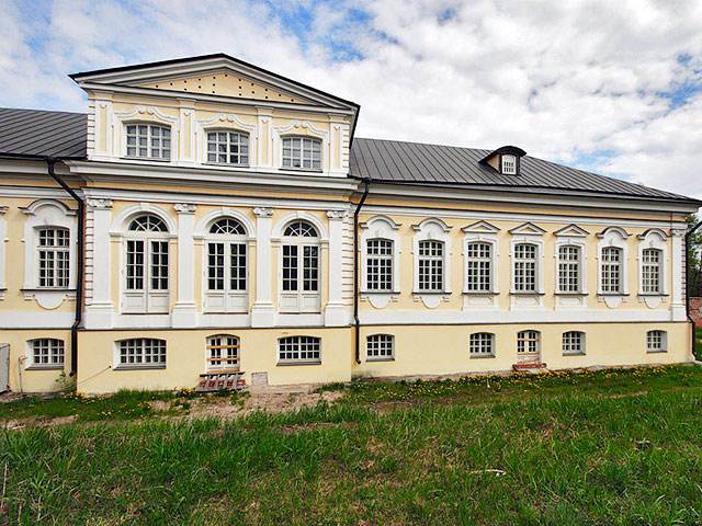 В дворцовом комплексе Ораниенбаума открылся новый музей - Картинный дом Петра III