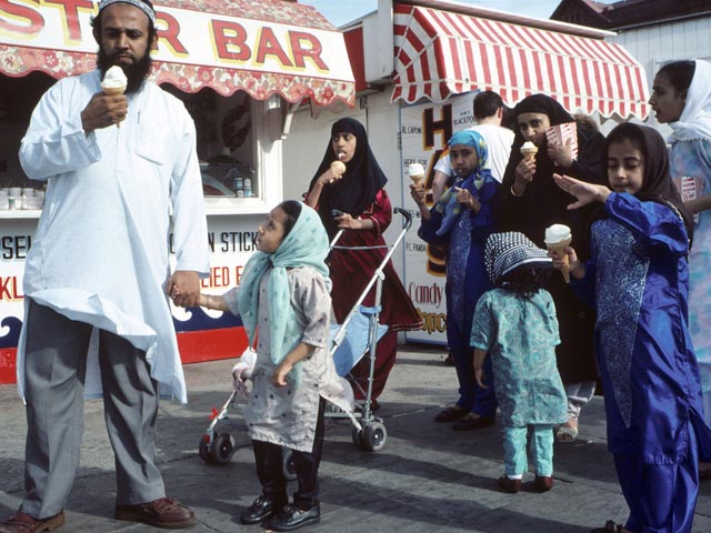 В Великобритании ислам стал самой динамично растущей по числу последователей религией