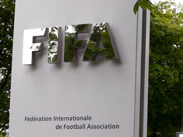 Интерпол объявил в розыск шесть человек по делу о коррупции в ФИФА