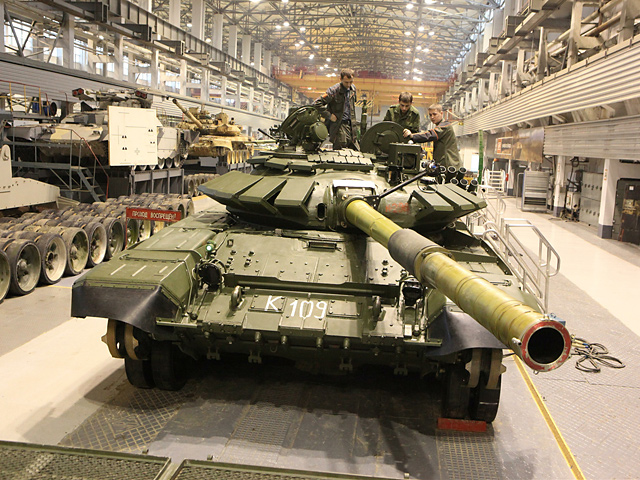 Путин, как полагает Bloomberg, обращается к расходам на оборону как к инструменту возрождения экономики