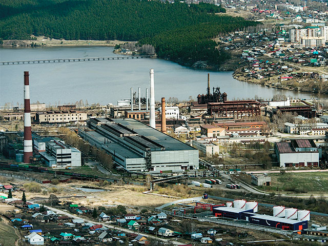 Металлургической компании "Мечел" осталось погасить 2,8 млрд рублей просроченной задолженности перед одним из своих крупнейших кредиторов ВТБ