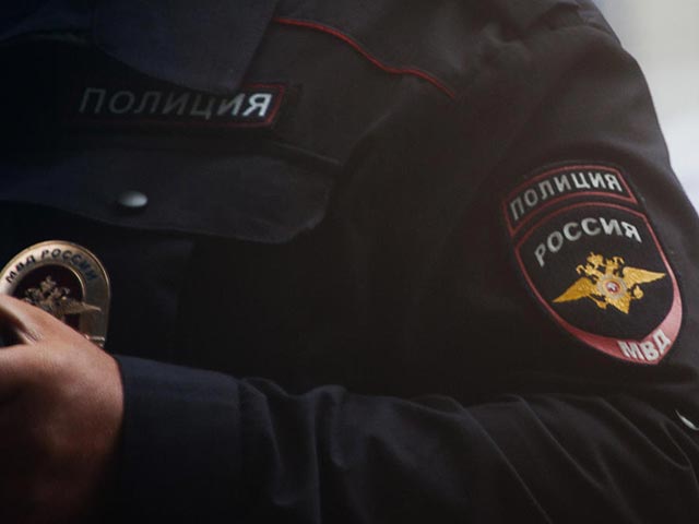Хабаровские полицейские задержали 16-летнего угонщика автомобиля, в котором находились два 10-месячных ребенка