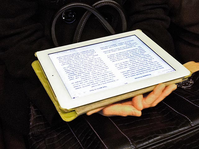 Популярность электронных книг в РФ выросла вдвое, библиотеки продолжают терять аудиторию