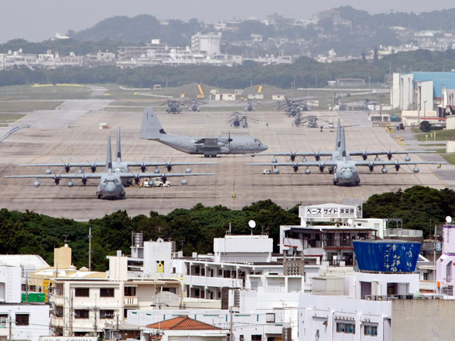 Суд префектуры Окинава в четверг, 11 июня, обязал правительство Японии выплатить 754 млн иен (более 6 млн долларов) в качестве компенсации местным жителям, страдающим от шума авиабазы морской пехоты США