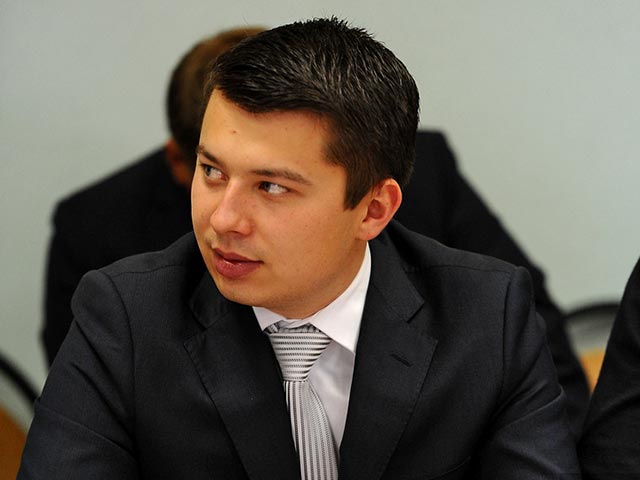 Депутат Центрального района Челябинска 25-летний Марсель Хазиев сложил полномочия ради службы в армии. Он рассказал "Русской службе новостей" что подал соответствующее заявление