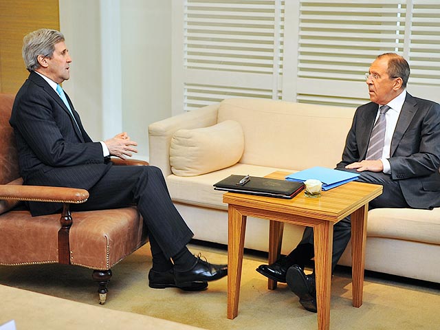 Министр иностранных дел России Сергей Лавров и госсекретарь США Джон Керри в минувший понедельник обсудили в телефонном разговоре ситуацию на Украине, в Сирии, Йемене, Ливии и вокруг иранской ядерной программы