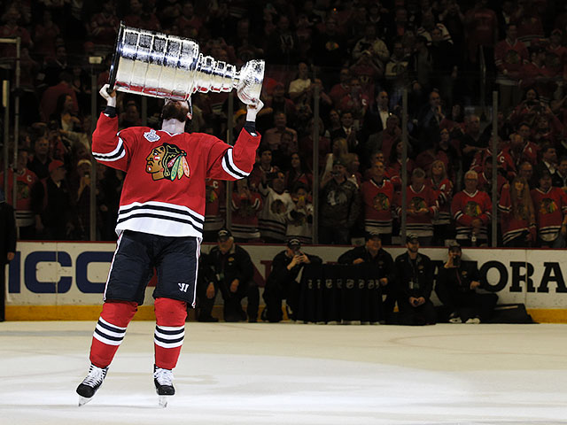 Хоккеисты "Чикаго" завоевали третий Кубок Стэнли за шесть лет