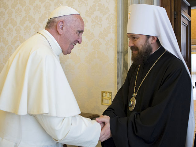 В Ватикане прошла встреча митрополита Илариона с папой Франциском