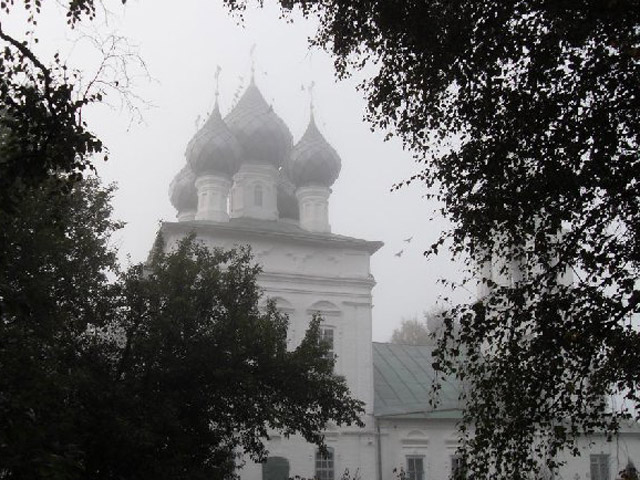 Никольский храм в деревне Поддубное пострадал в результате урагана, пронесшегося накануне по Костромской области