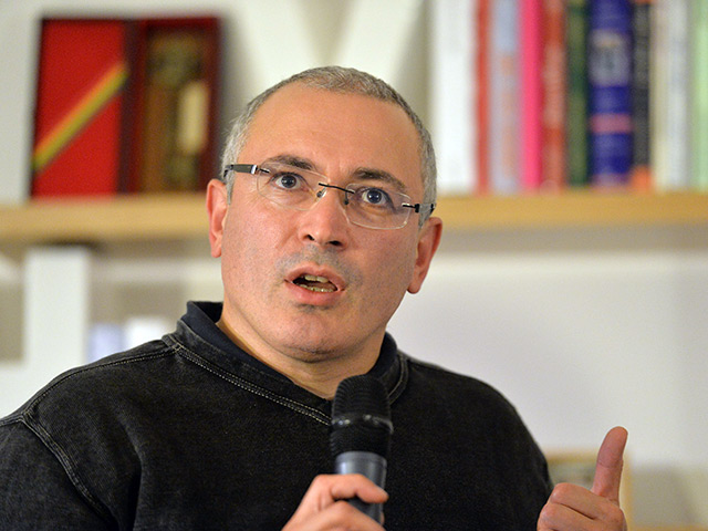 Ходорковский заявил, что президент РФ Владимир Путин искусственно разжигает конфликт между Россией и Западом, и объяснил, какие при этом цели преследует лидер государства