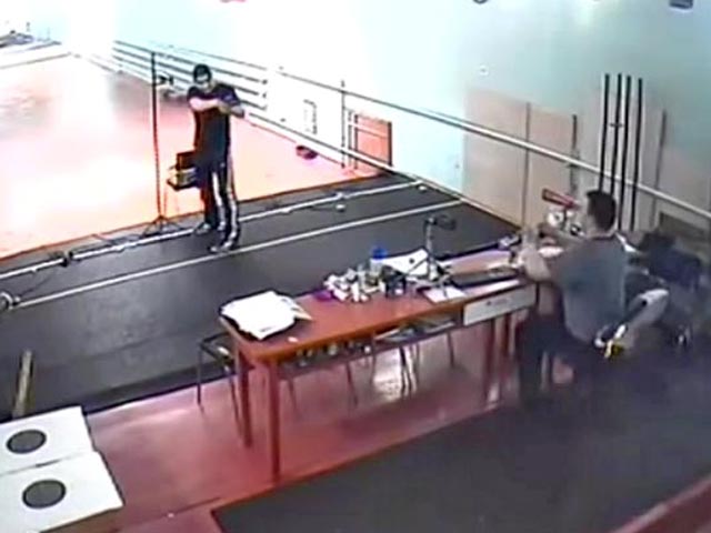 В Кузбассе подросток-спортсмен, застреливший в тире своего тренера, получил 8 лет колонии