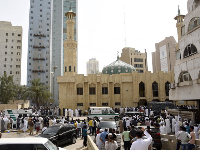 Смертник взорвался в мечети в Кувейте - есть жертвы