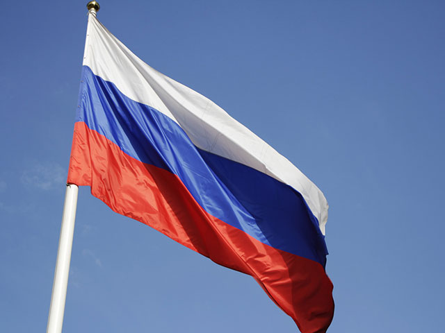 Более двух третей россиян (70%) считают, что Россия должна продолжать свою политику, невзирая на западные санкции