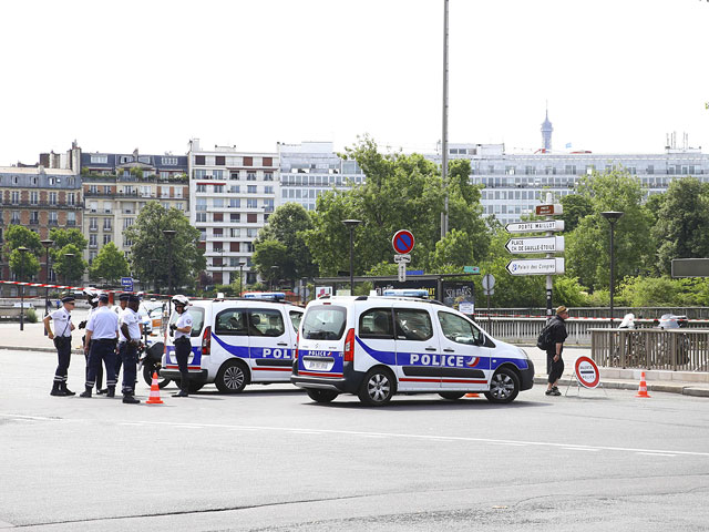 Во Франции после массовых протестов таксистов полиция арестовала топ-менеджеров Uber