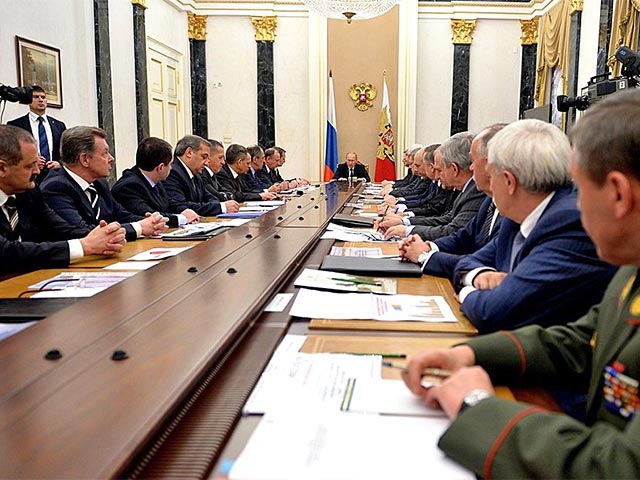 На очередном заседании Совета безопасности Российской Федерации, которое пройдет в Кремле 3 июля, будут обсуждаться "меры по нейтрализации угроз для национальной безопасности РФ" в условиях западных санкций