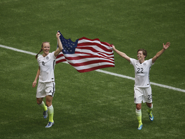 Женская сборная США выиграла чемпионат мира по футболу, обыграв в финале команду Японии со счетом 5:2