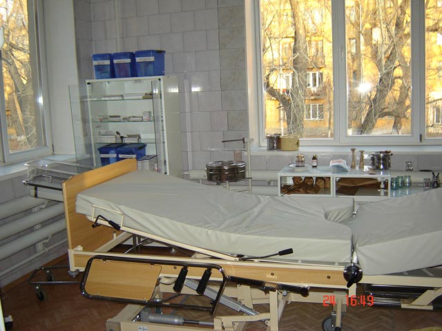 Челябинский губернатор распорядился уволить сотрудников больницы, допустивших роды у ворот медучреждения