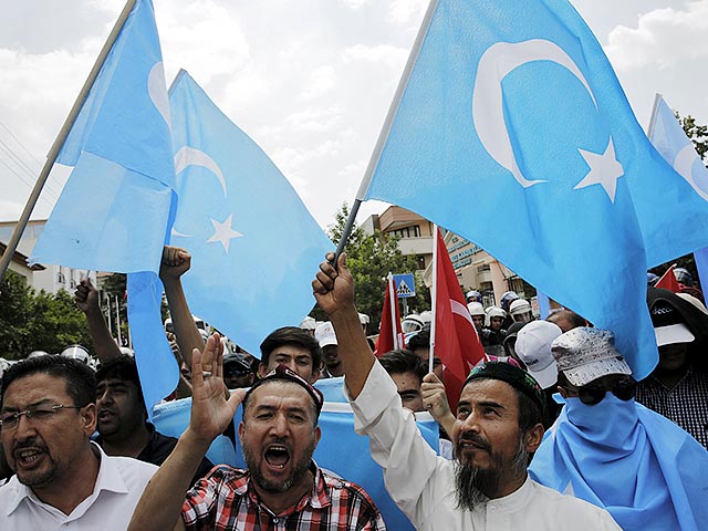 В Стамбуле накаляется обстановка вокруг демонстраций солидарности местных исламистов с уйгурами, которых, по информации турецкого МИД, притесняют в западной Синьцзянской провинции Китая