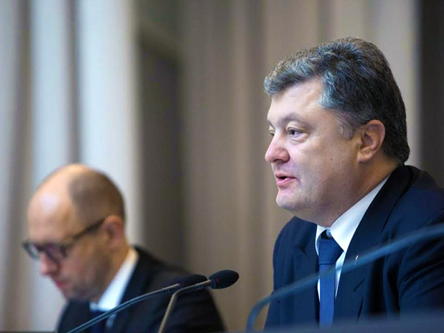 Президент Украины Петр Порошенко обсудил с лидерами стран ЕС, участниками переговорной группы в нормандском формате, выполнение минских договоренностей на Донбассе