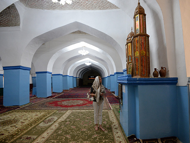В Дербенте в рамках подготовки к 2000-летию города завершены ремонтно-реставрационные работы в Джума-мечети. Она была воздвигнута в 733-734 годах и является самой древней мечетью на территории России и СНГ