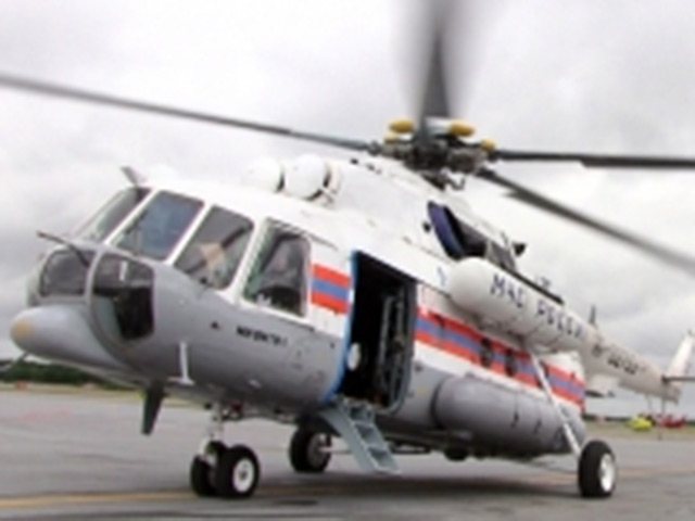 В Ханты-Мансийском автономном округе продолжаются поиски пропавшего вертолета Ми-8. Спасатели нашли топливный бак, который, по всей видимости, принадлежал воздушному судну